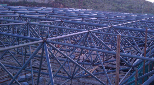 周口概述网架加工中对钢材的质量的过细恳求